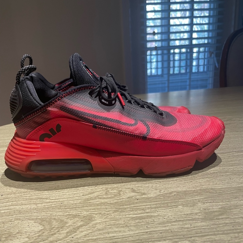 Nike 2090 Men’s Lifestyle Shoe